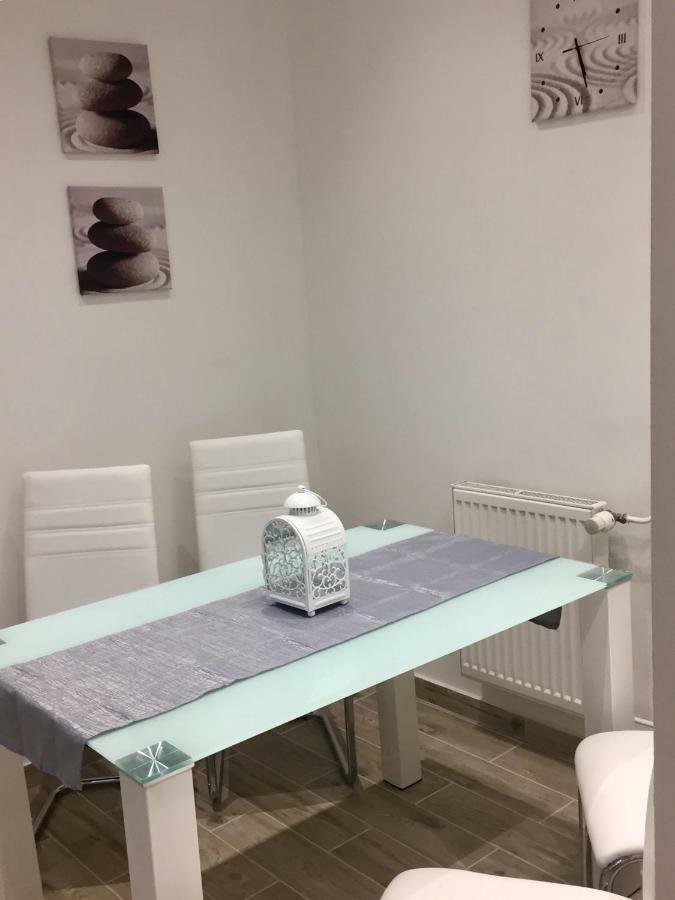 Zsuzsi Apartman Siófok Eksteriør billede